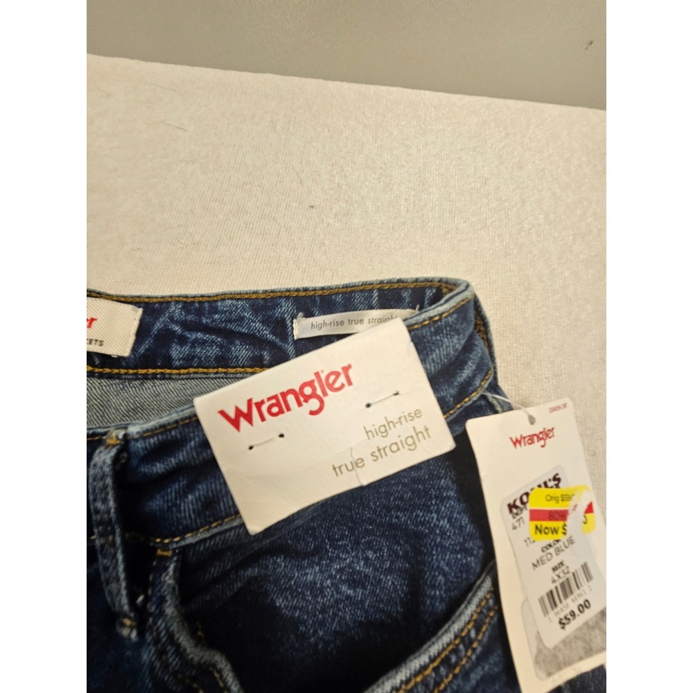 Wrangler High Rise True Straight Jeans Med Blue Denim 4x32 NWT 1004096 CWT - Picture 2 of 8